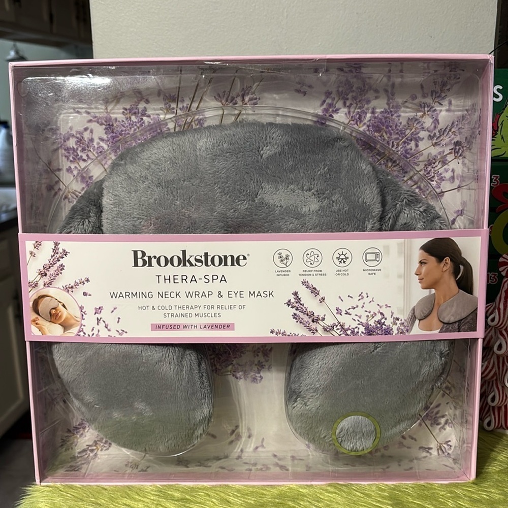 NIB BROOKSTONE THERA-SPA WARMING NECK WRAP & EYE MASK INFUSED W/ LAVENDER. GRAY